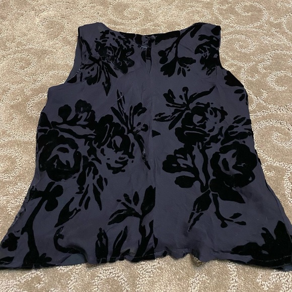 Dana Buchman Sheer black blouse and skirt with raised velvet floral. - Picture 3 of 7